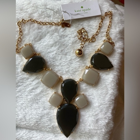 Kate Spade‎ Branton Square Gray & Taupe Statement Necklace New - Picture 1 of 5